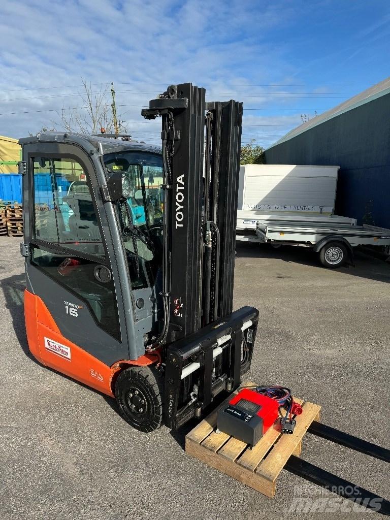 Toyota 8FBEK16T Elektro Stapler