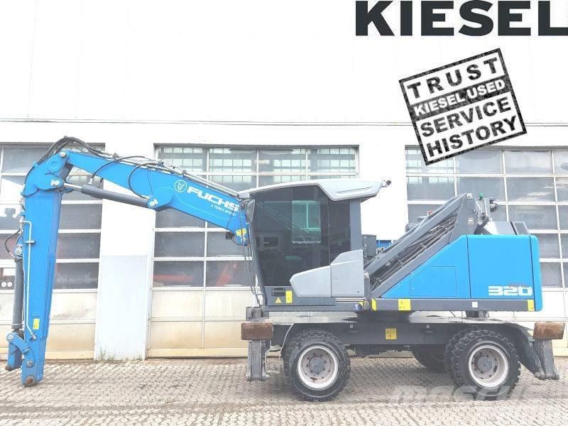 Fuchs MHL 320 F Materialumschlag