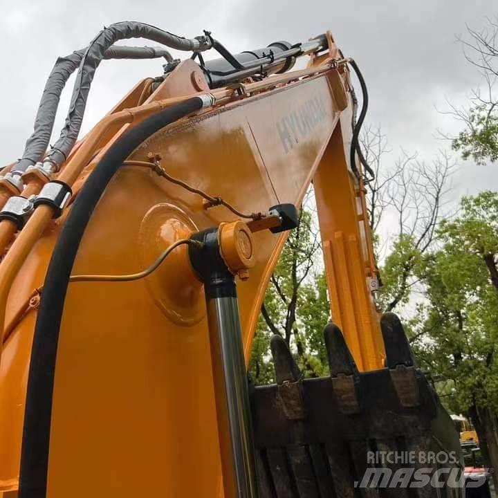 Hyundai R220LC-9S Raupenbagger