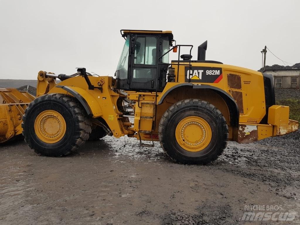 CAT 982m Radlader