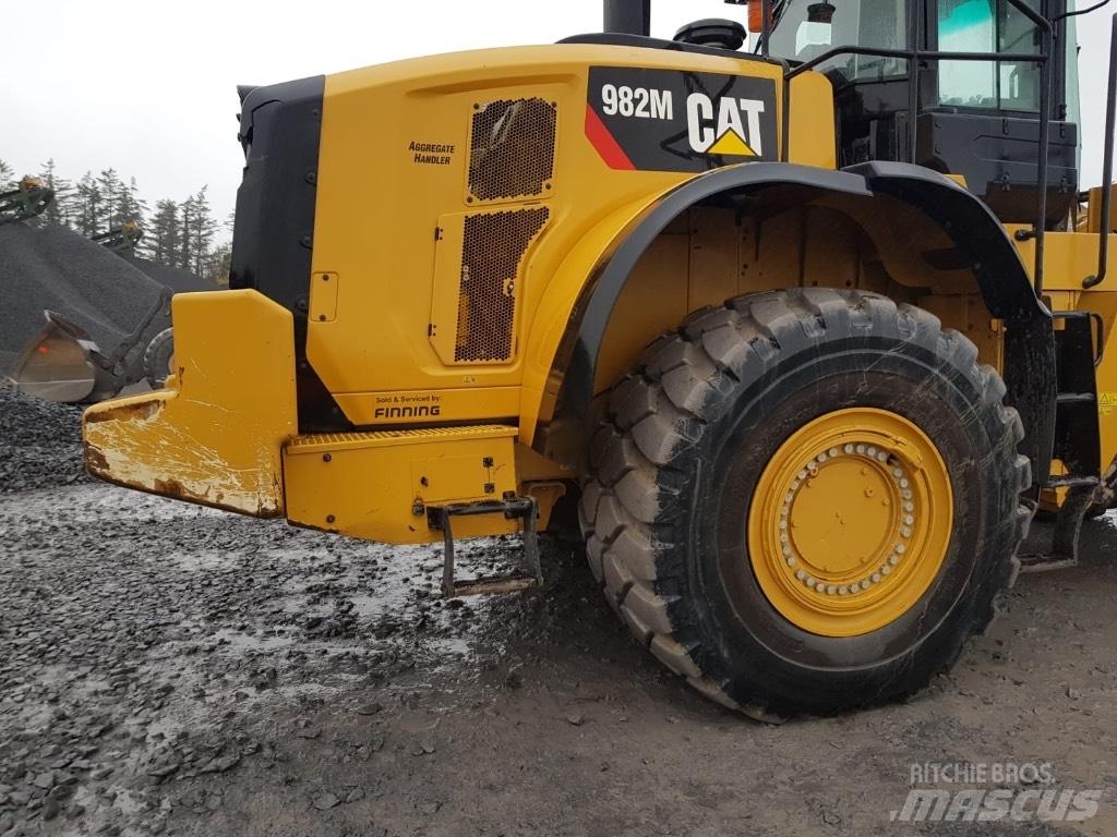 CAT 982m Radlader