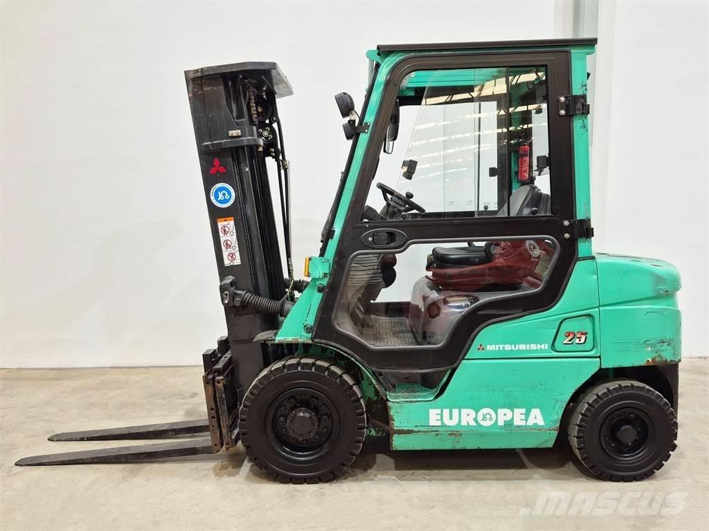 Mitsubishi FD25NT Diesel Stapler