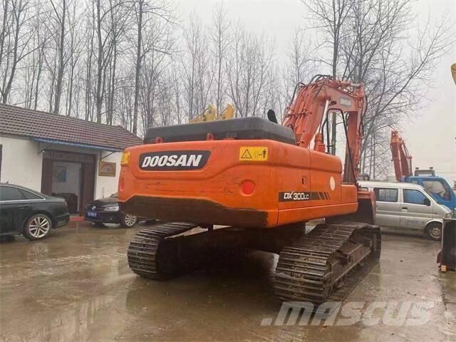 Doosan DX300 Raupenbagger