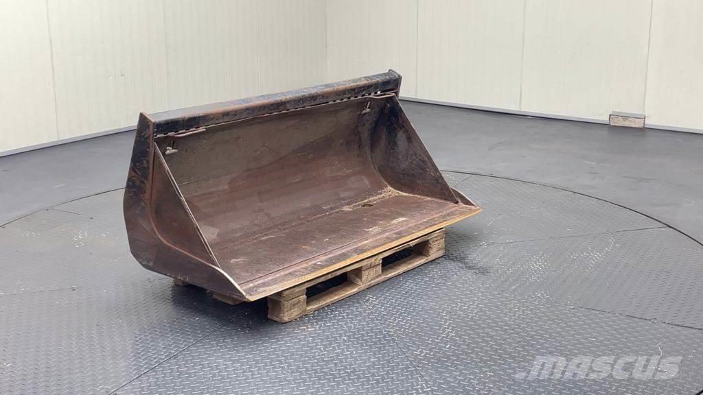 GiANT - Sattelzugmaschinen