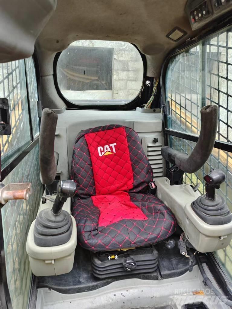 CAT 246C Kompaktlader