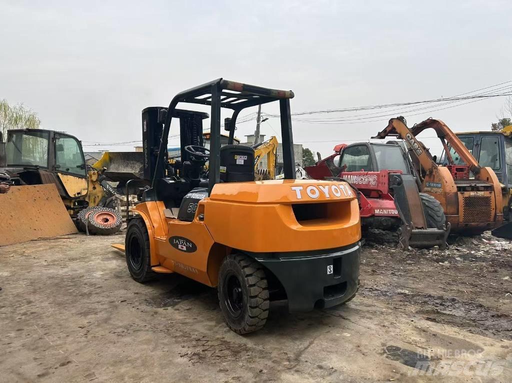 Toyota 5 ton Diesel Stapler
