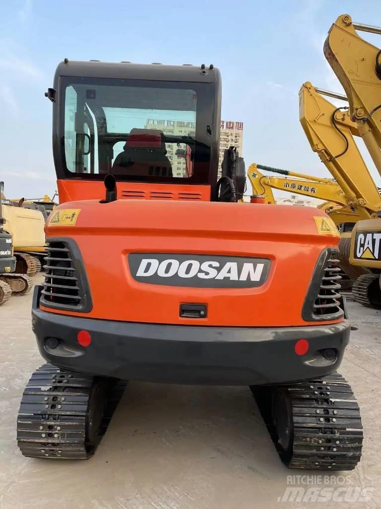 Doosan DX60 Raupenbagger