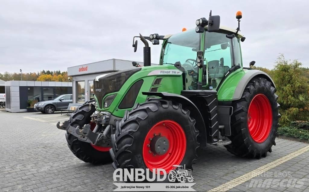 Fendt 716 Vario S4 Traktoren