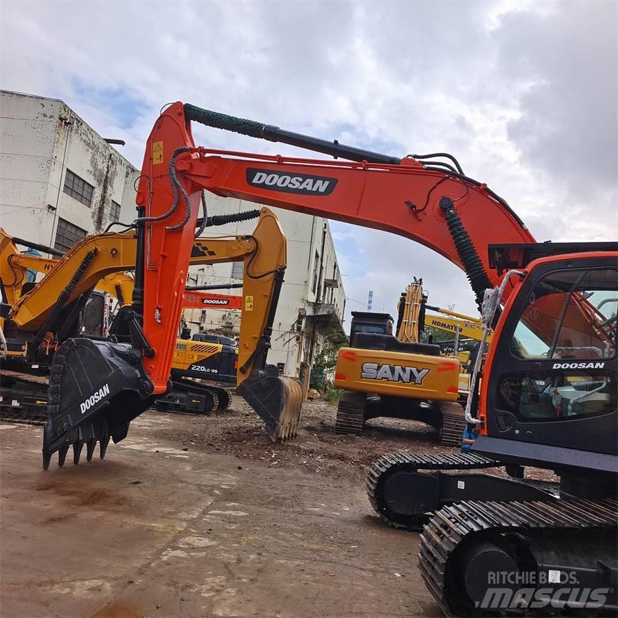 Doosan DX300 Raupenbagger