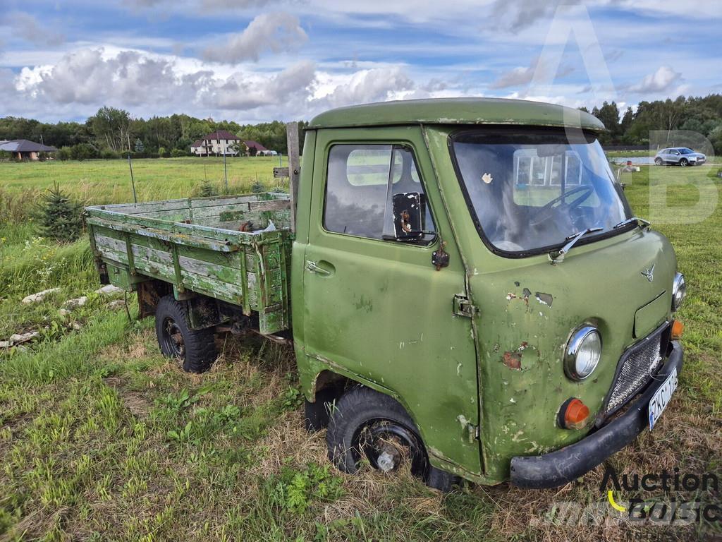  UAZ 452 Pickup/Pritschenwagen