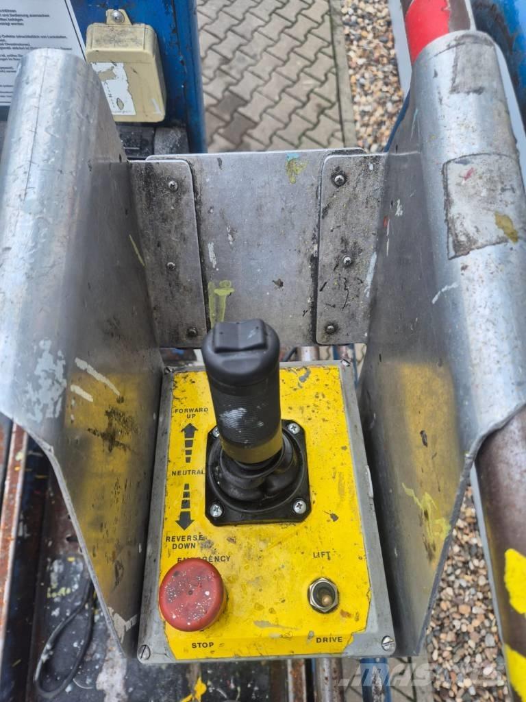 UpRight MX19 Scheren-Arbeitsbühnen