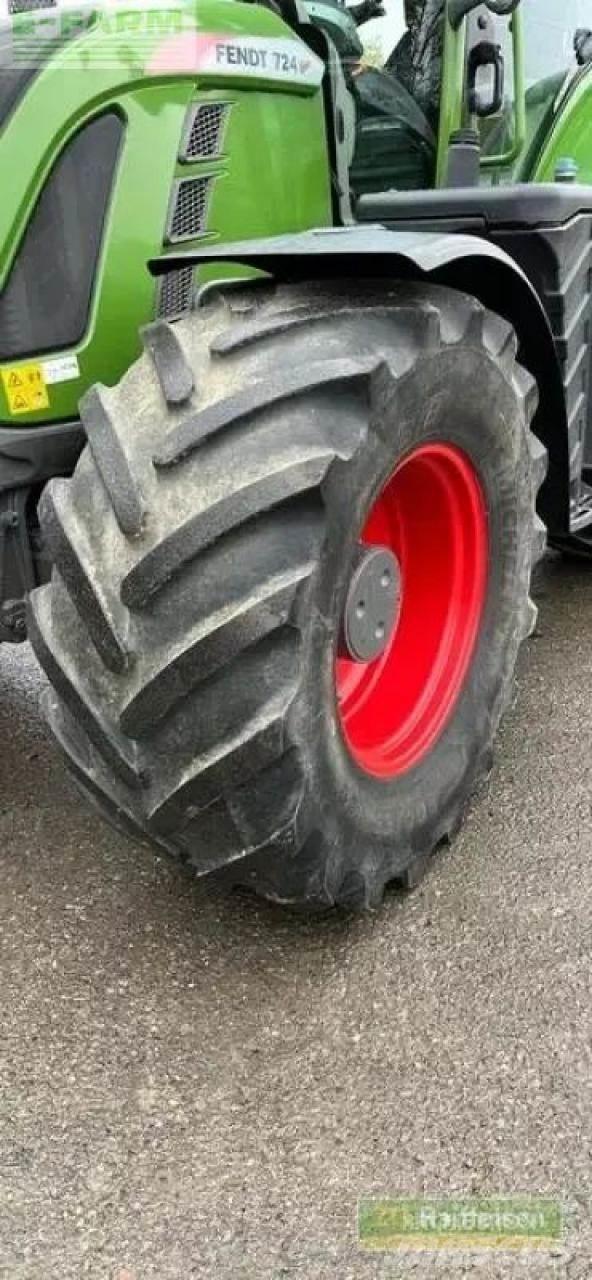 Fendt 724 vario Traktoren