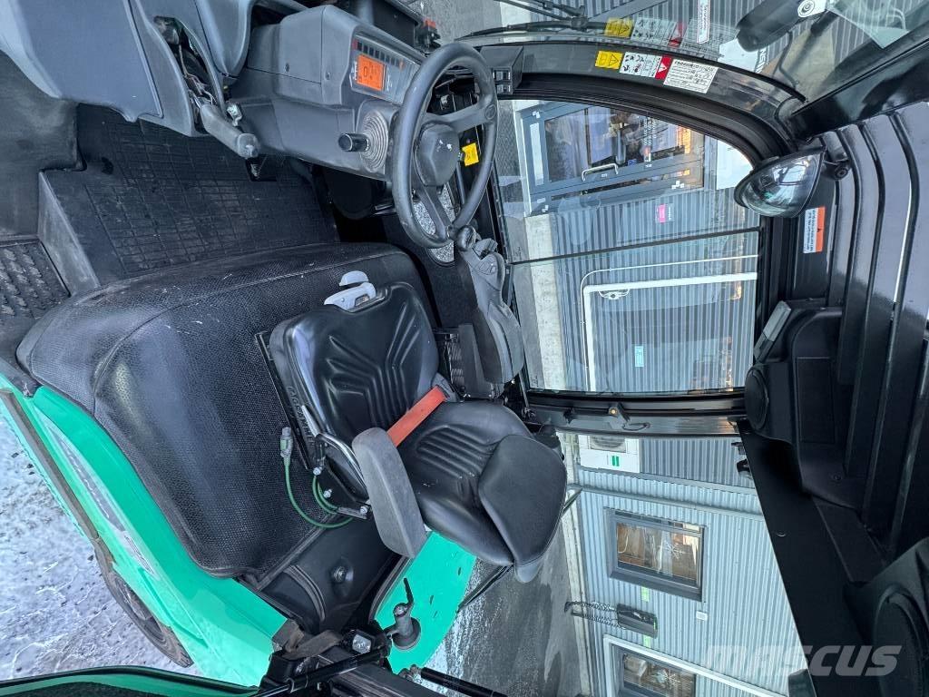 Mitsubishi FD25N3 Diesel Stapler