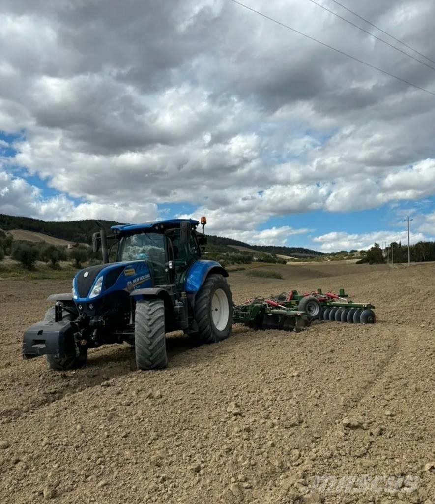 New Holland T 7.225 Traktoren