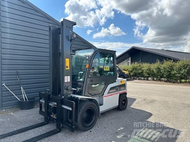 Nissan F50Y Diesel Stapler