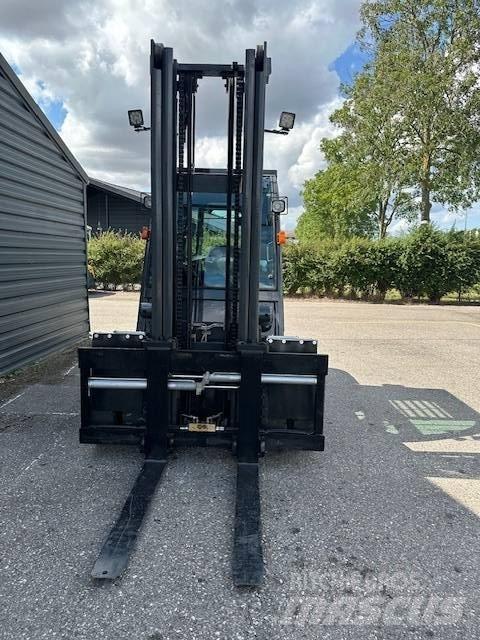 Nissan F50Y Diesel Stapler