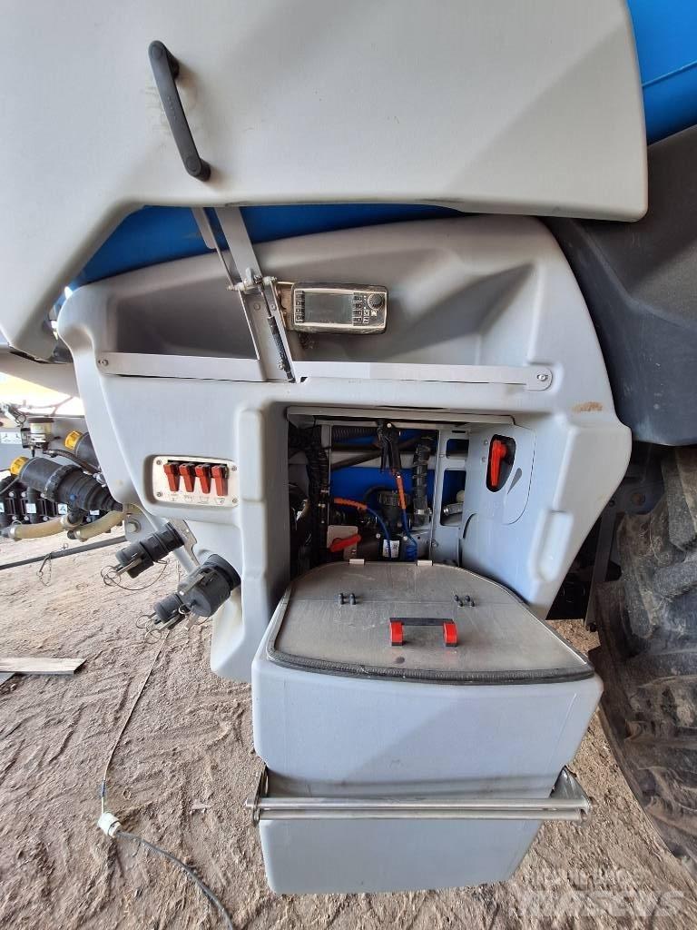 Lemken Vega 12/4000 Anhängespritzen