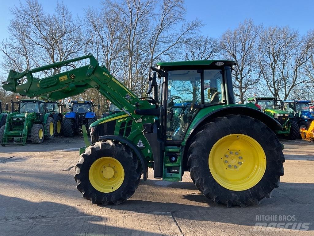 John Deere 6120 M Traktoren