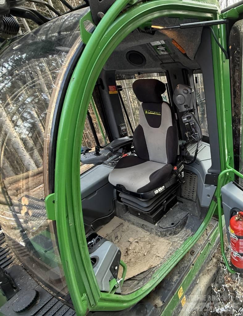 John Deere 1010G Forwarder