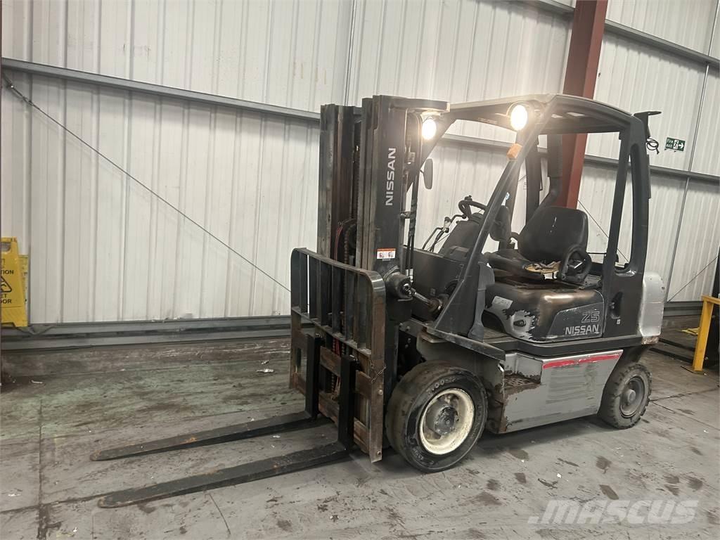 Nissan Y1D2A25Q Diesel Stapler