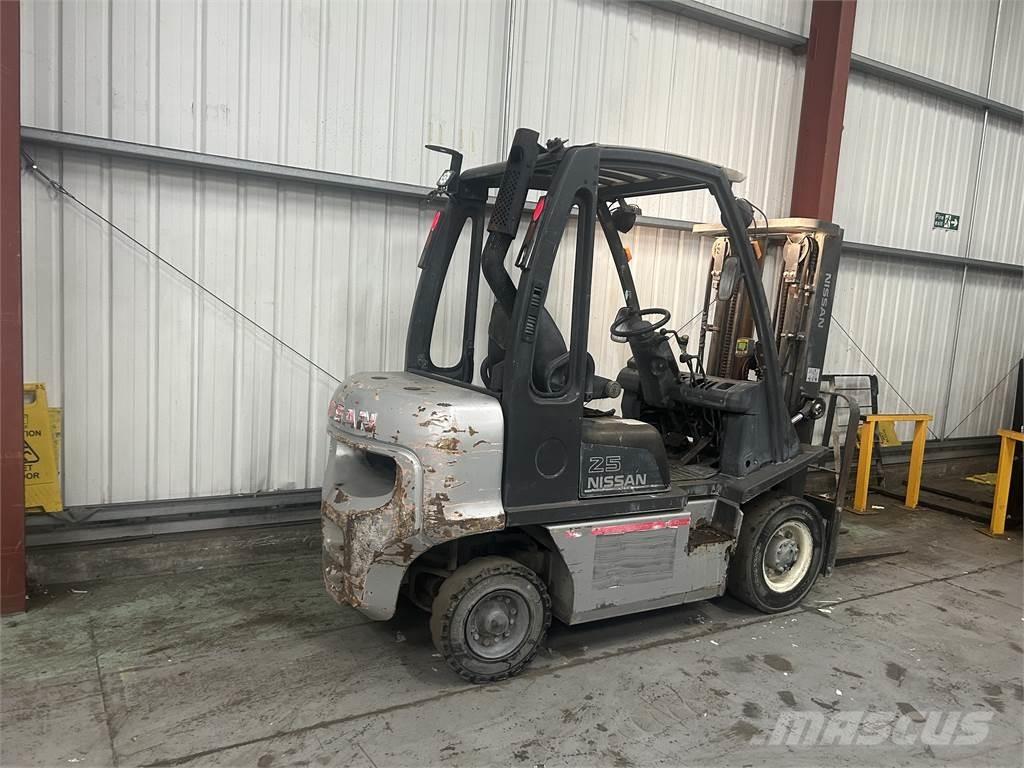 Nissan Y1D2A25Q Diesel Stapler