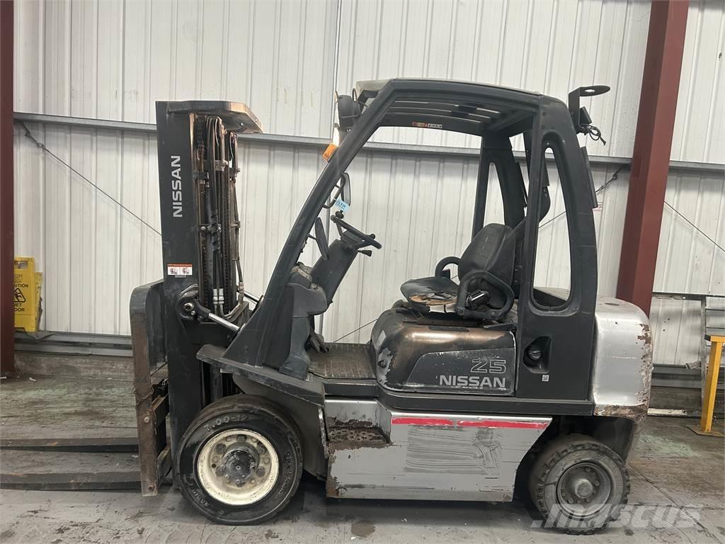 Nissan Y1D2A25Q Diesel Stapler