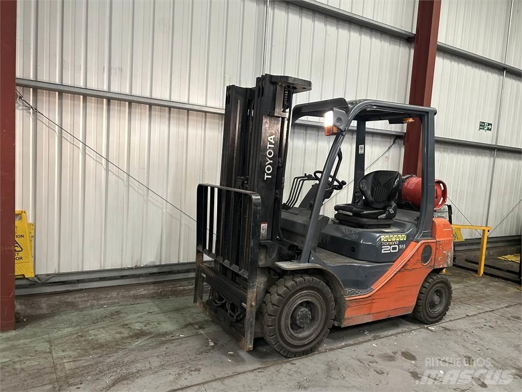 Toyota 02-8FGF20 Gas Stapler