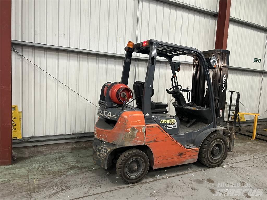 Toyota 02-8FGF20 Gas Stapler