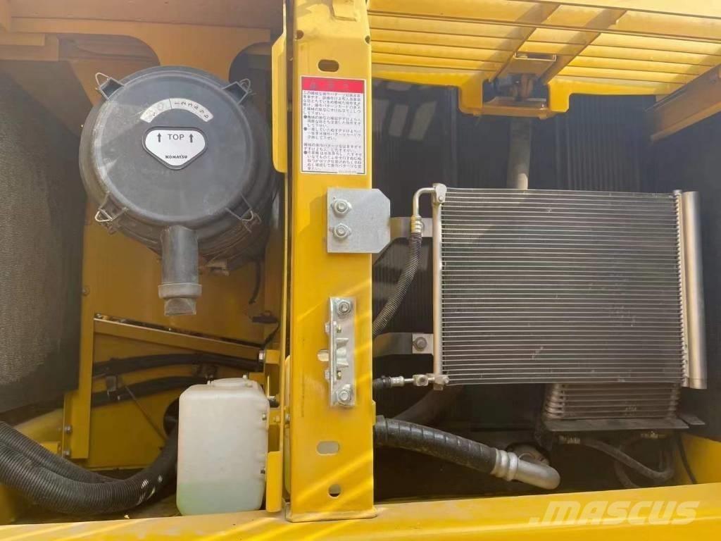 Komatsu PC 200 8N Raupenbagger