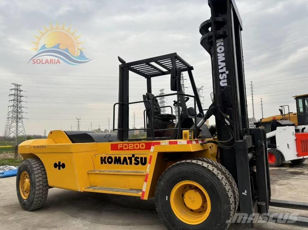 Komatsu FD 200 Diesel Stapler