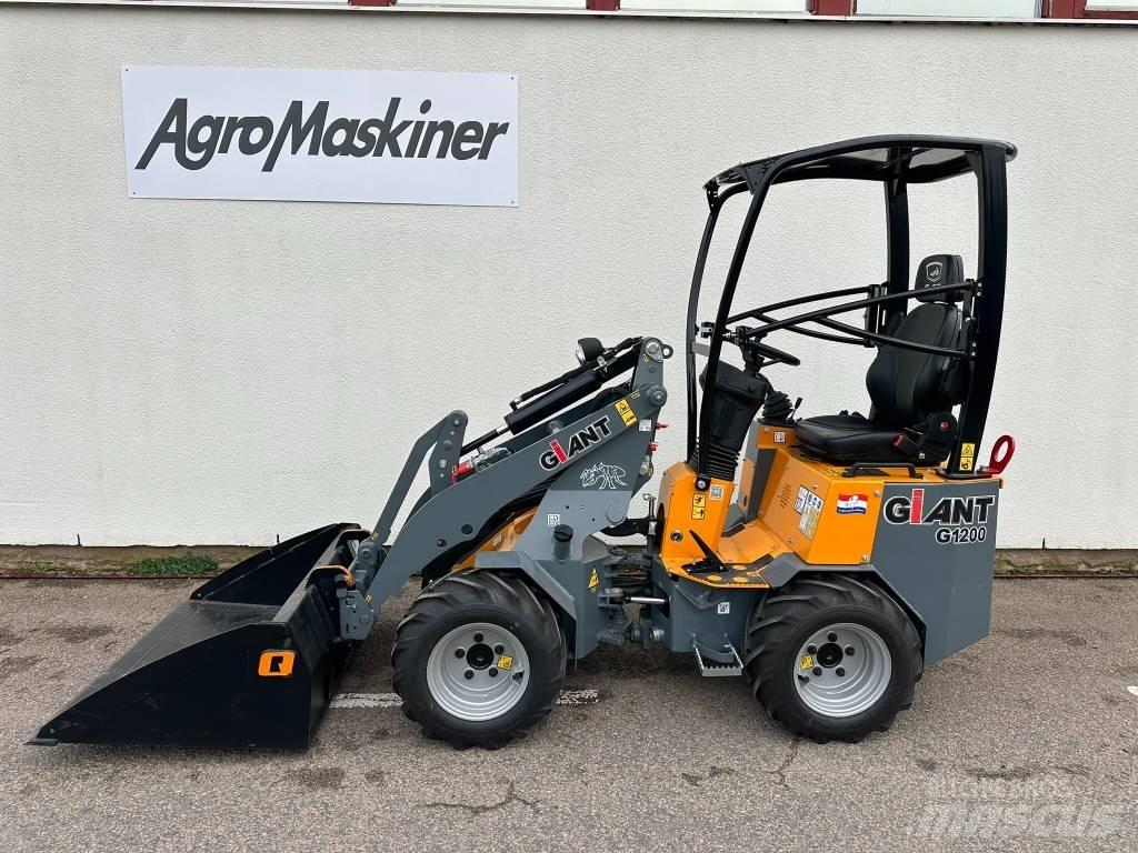 GiANT 1200 Kompaktlader