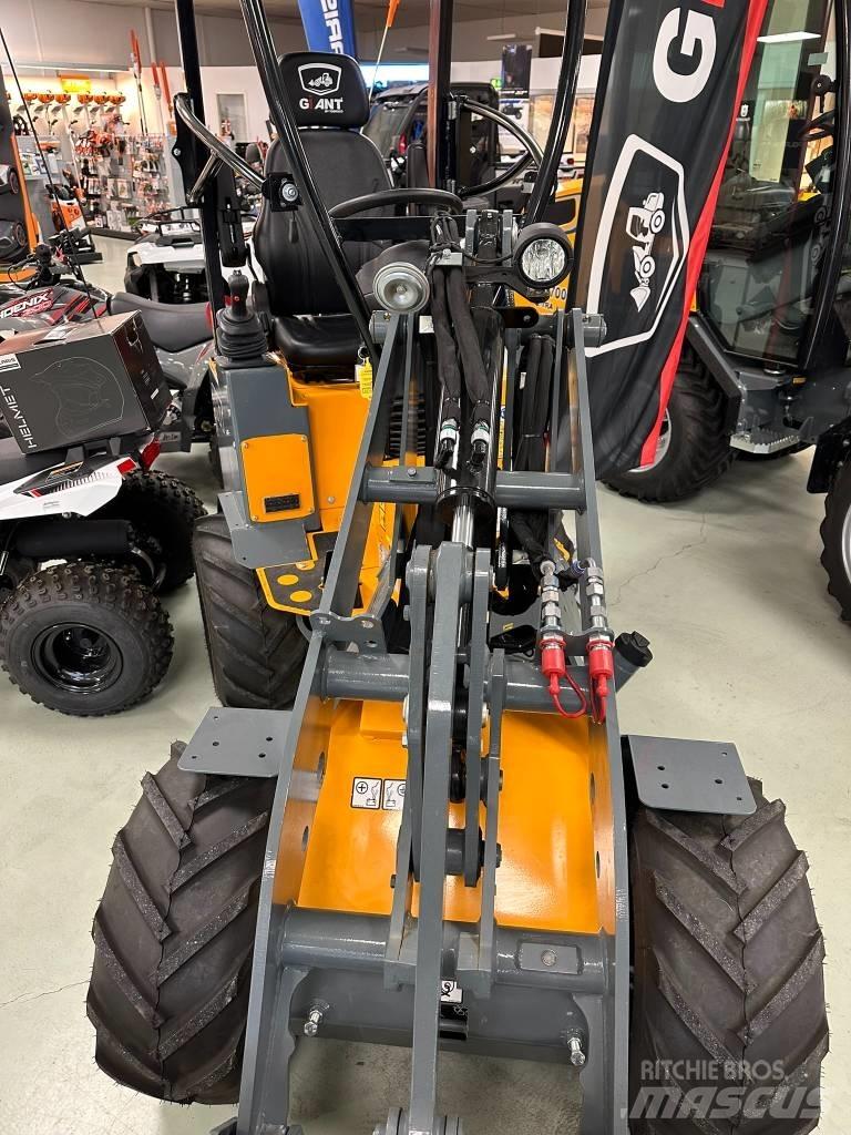GiANT 1200 Kompaktlader