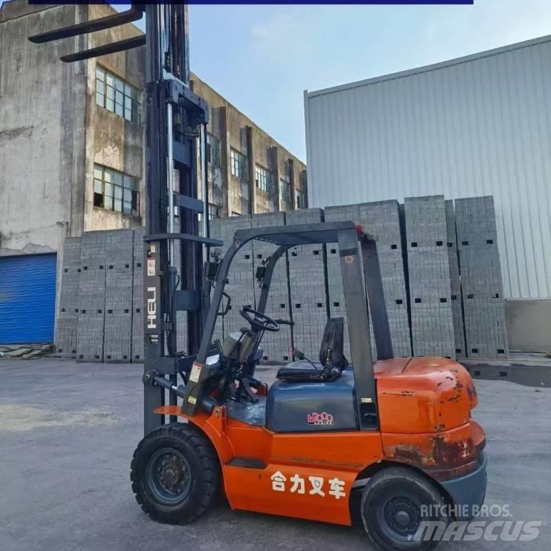 Heli H2000-25 Diesel Stapler