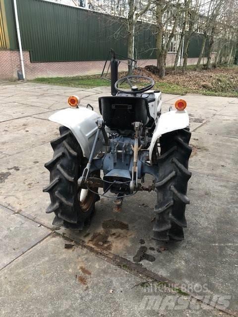  Kumiai ST1620 Kleintraktoren