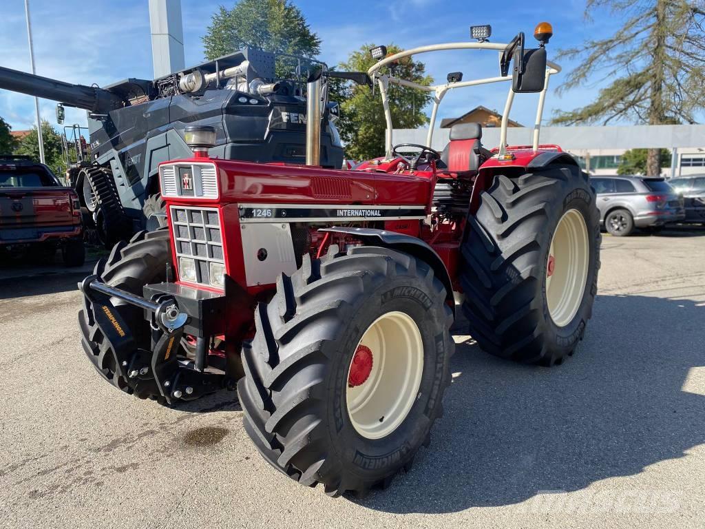 IHC 1246 AS Traktoren