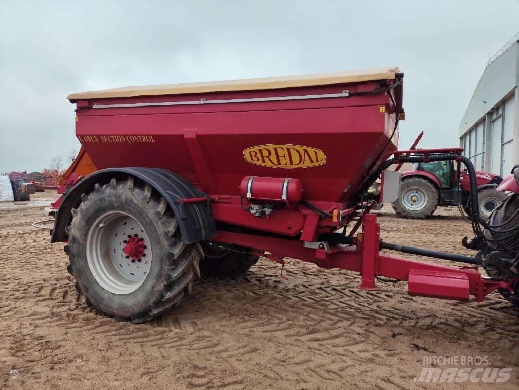 Bredal F10 Mineraldüngerstreuer