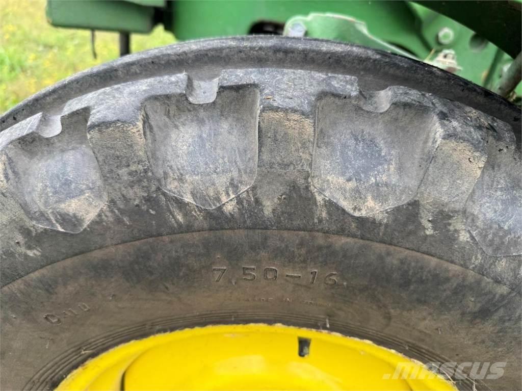 John Deere 1040 S Traktoren