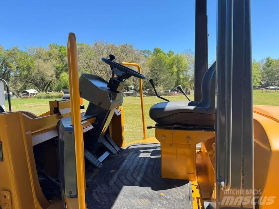 TCM E 820 Radlader