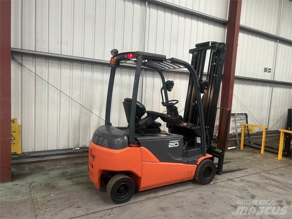 Toyota 8FBMT20 Elektro Stapler