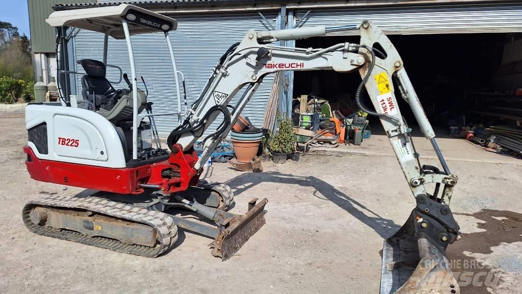 Takeuchi TB 225 Minibagger < 7t
