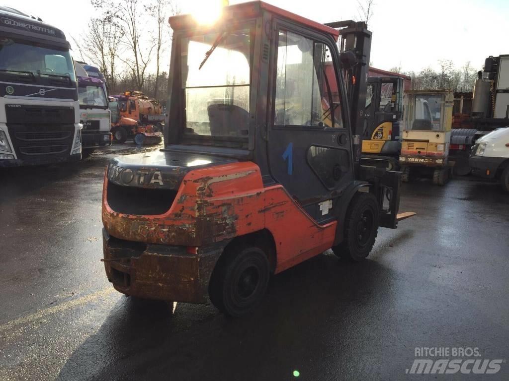Toyota 02-8 FD JF 35 Diesel Stapler
