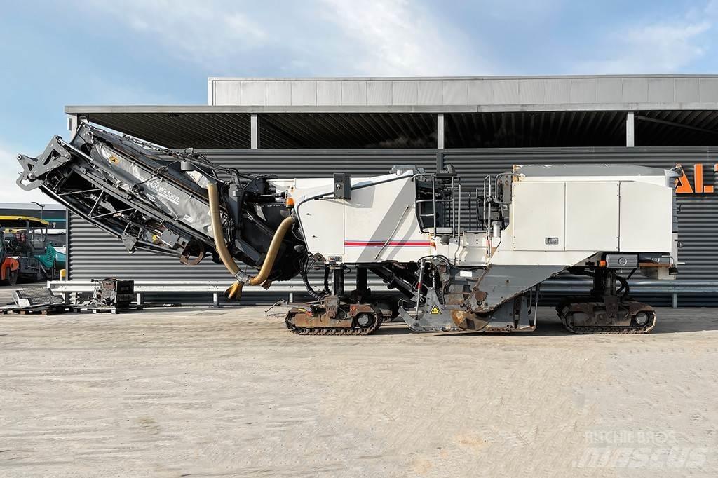 Wirtgen W 210 Asphaltfräsen