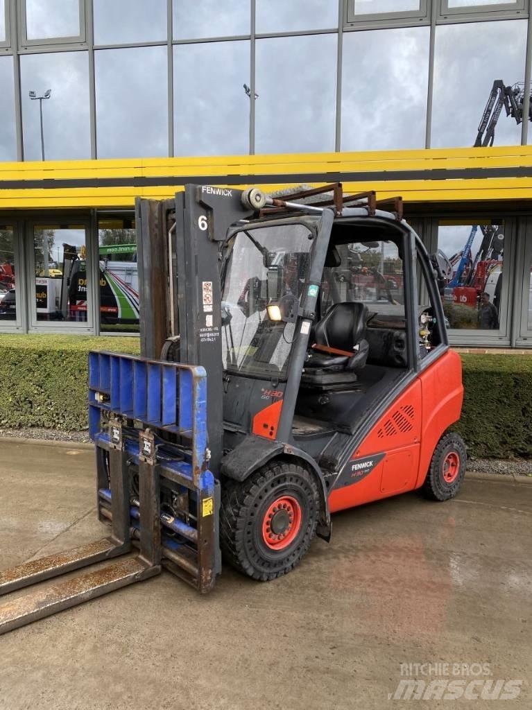 Linde H 30 CNG-02 Gas Stapler