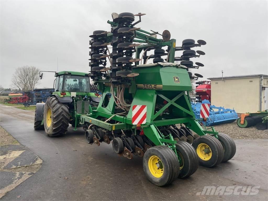 John Deere 750A 6m Präzisionssaatmaschinen