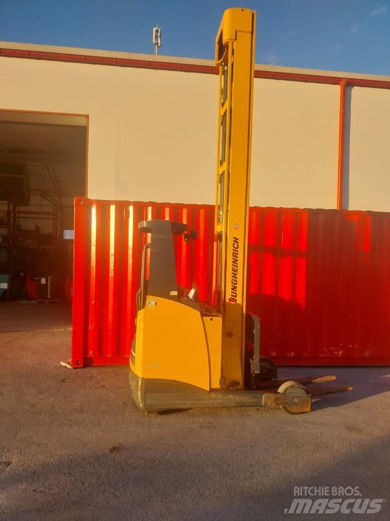 Jungheinrich ETV 325 Schubmaststapler