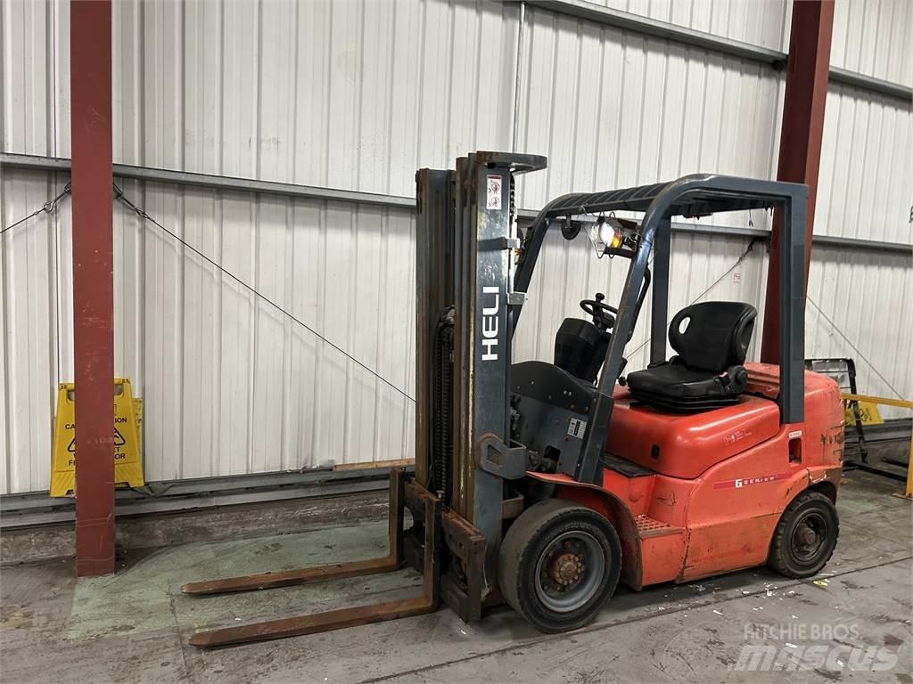 Heli FD25G Diesel Stapler