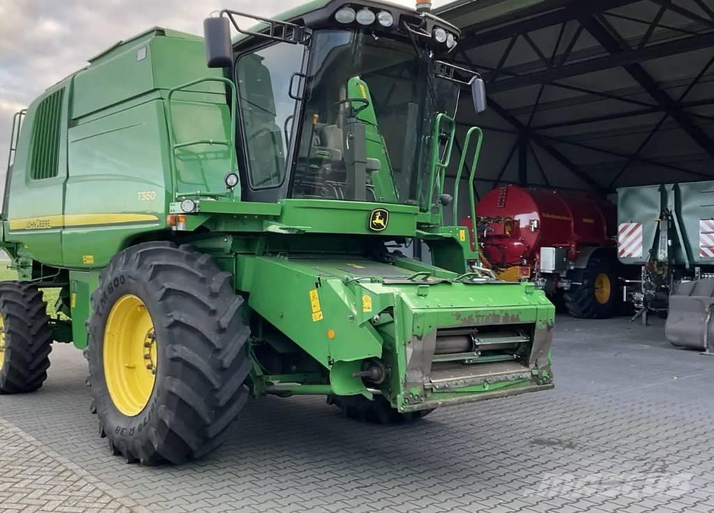 John Deere T 560 Mähdrescher