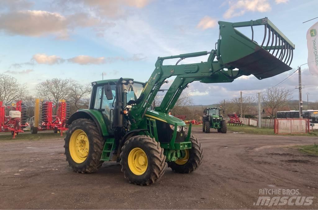 John Deere 6120M Traktoren