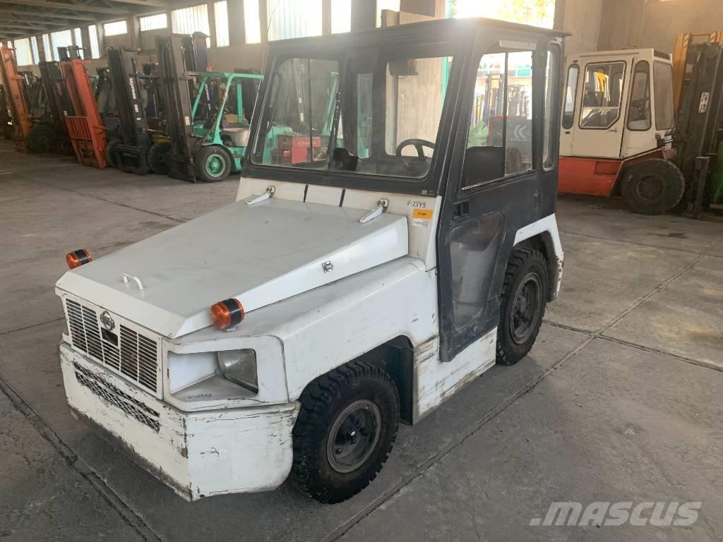 Nissan TD2500 V-2579 Flughafenausrüstung