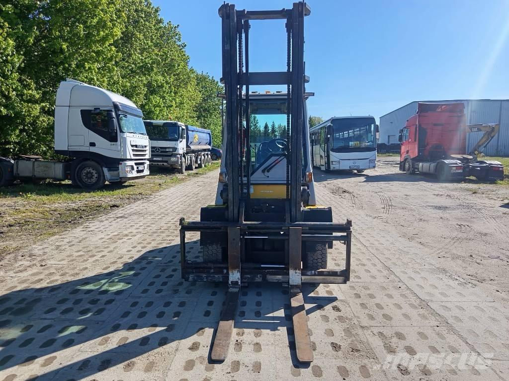 Mitsubishi FD 40 K Diesel Stapler